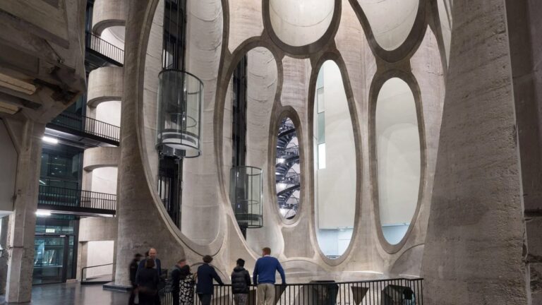 heatherwick architecture cultural galleries v and a south africa interior dezeen 2364 hero