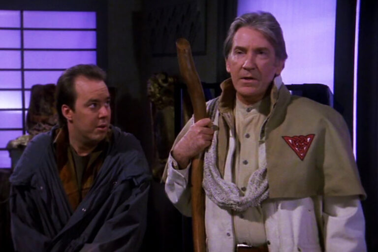 Babylon 5 Grail 01