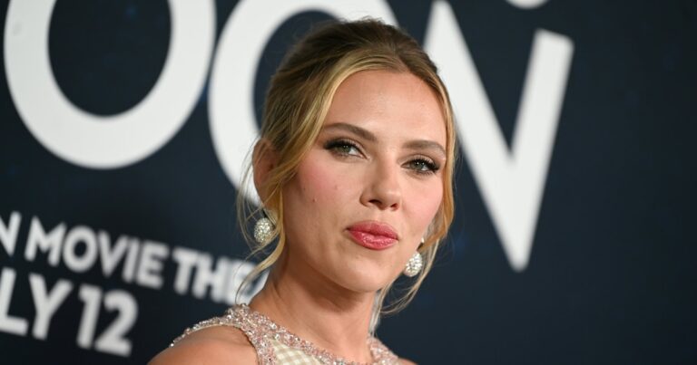 scarlett johansson at fly