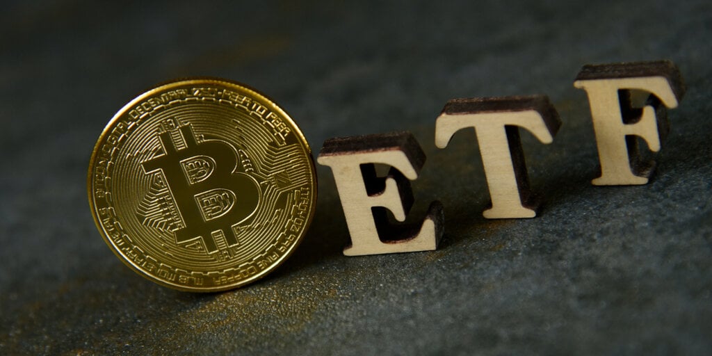 bitcoin etf gID 7