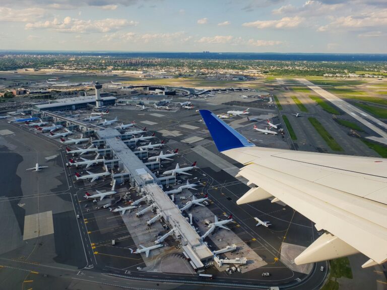 jfk airport unsplash