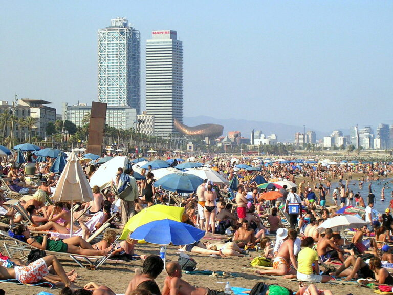 1280px Barceloneta 2007