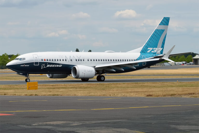 Boeing Company N720IS Boeing 737 7 MAX 30416417438