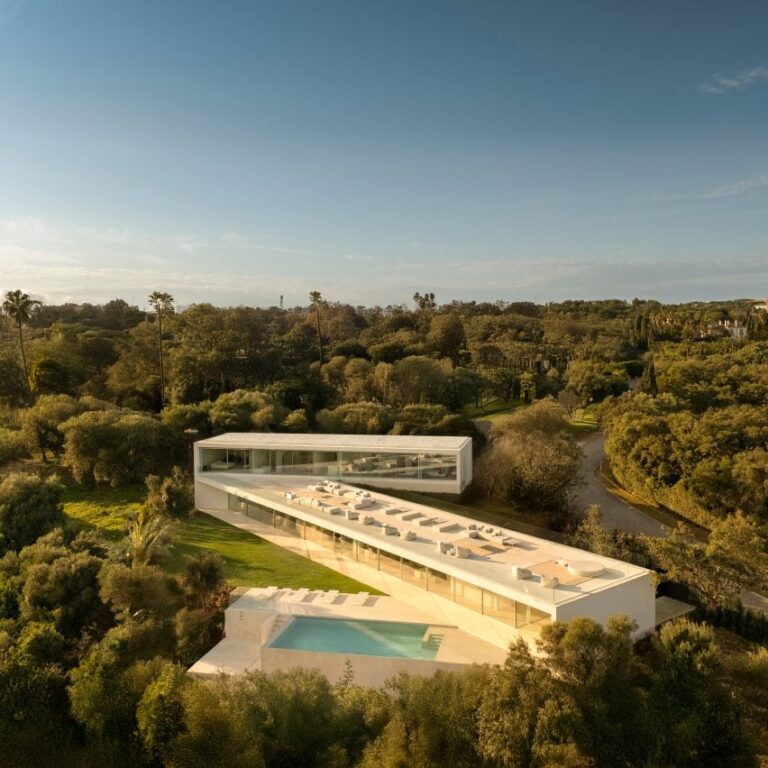 villa 95 fran silvestre arquitectos sq dezeen 2364 col 0 852x852